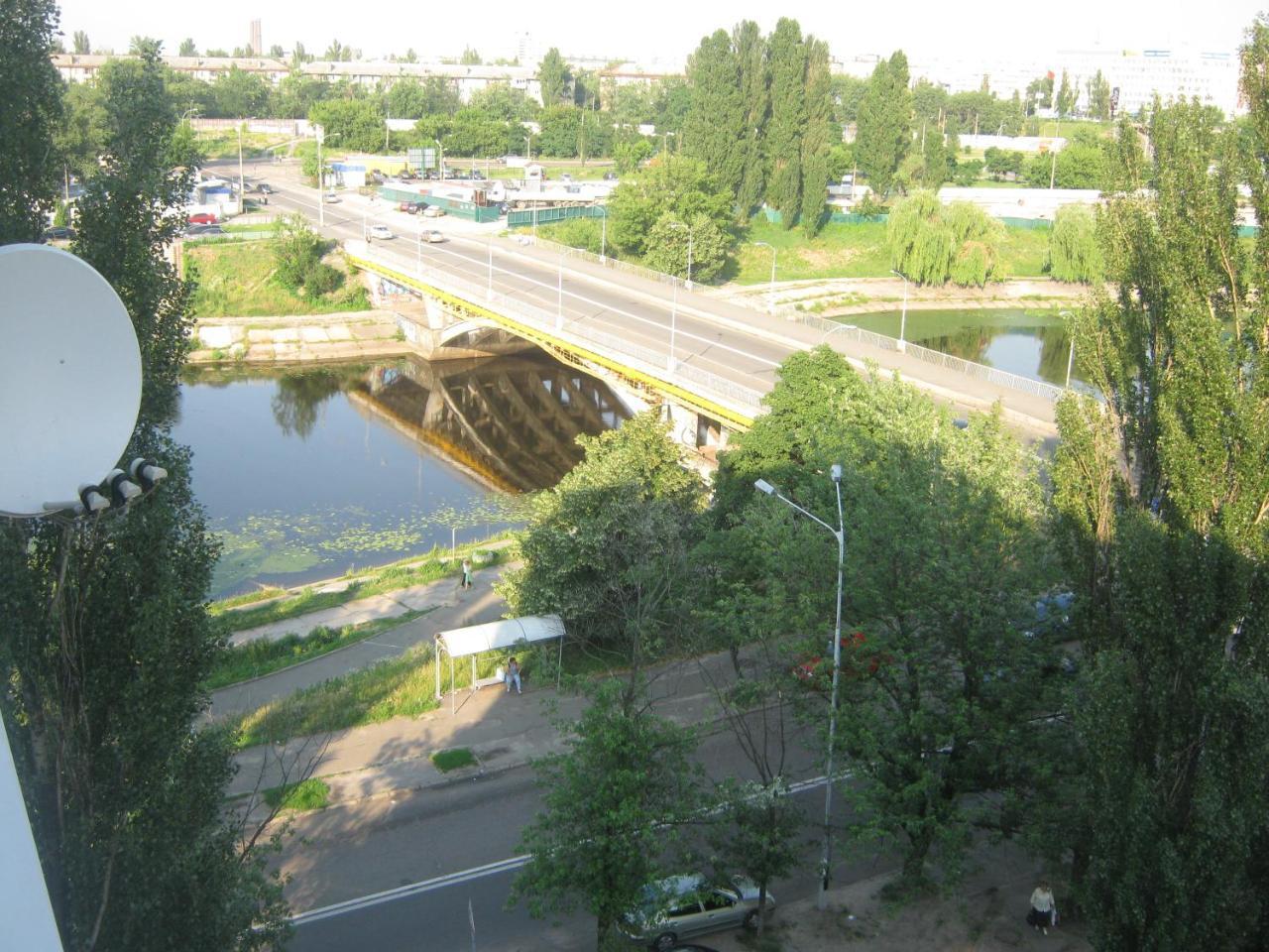 Apartment on Livoberezna metro station Kiev Buitenkant foto